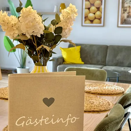 펜션 Neu Renoviertes Mit 2 Schlafzimmern, Kueche & Waschtrockner Nahe Zentrum *