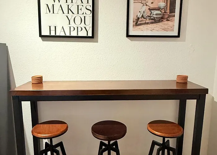 Holiday home Neu Renoviertes Mit 2 Schlafzimmern, Kueche & Waschtrockner Nahe Zentrum *