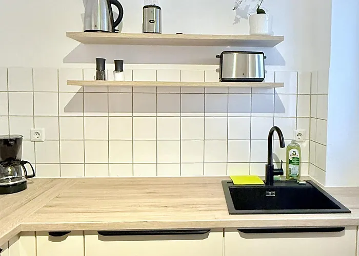 Neu Renoviertes Mit 2 Schlafzimmern, Kueche & Waschtrockner Nahe Zentrum Borken (North Rhine-Westphalia)